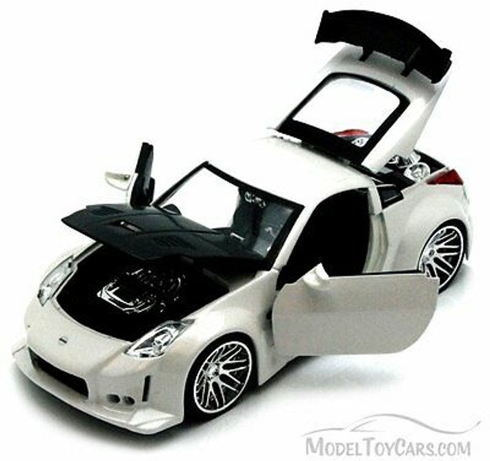 2003 Nissan 350Z, White w/Black hood - Jada Toys 96810 - 1/24 scale Diecast Model Toy Car