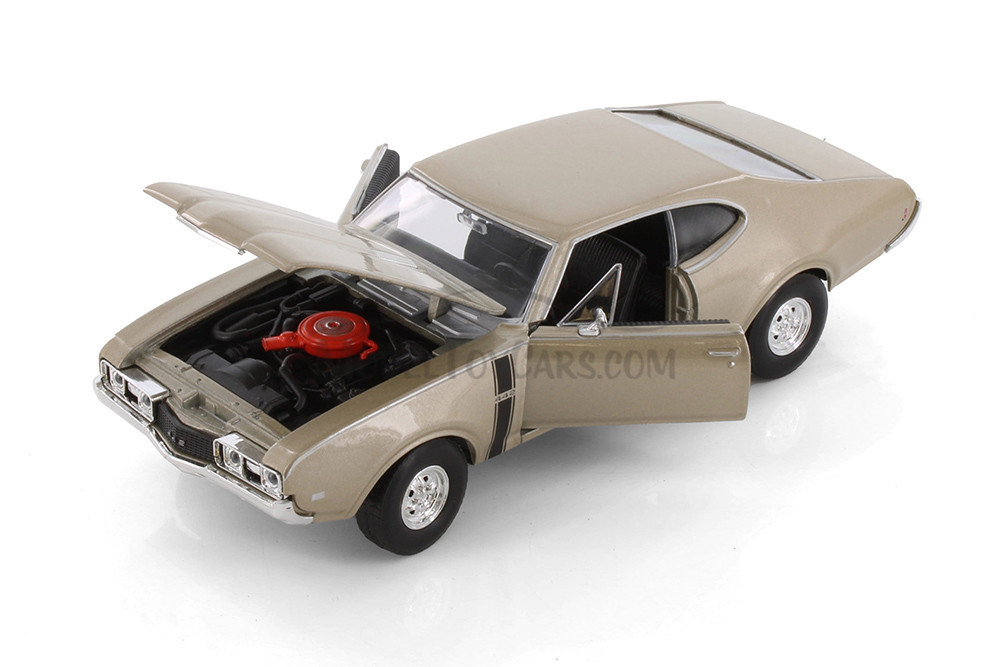 1968 Oldsmobile 442 Hard Top, Gold - Welly 24024 - 1/24 Scale Diecast Model Toy Car