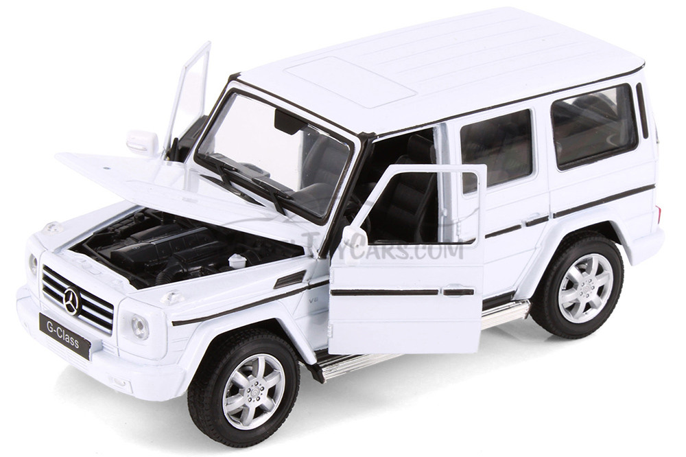 Mercedes-Benz G Class Wagon Hard Top, White - Welly 24012/4D - 1/24 scale Diecast Model Toy Car