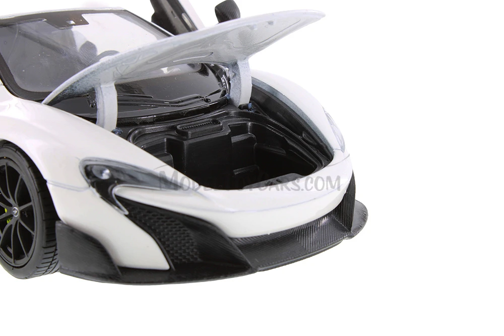McLaren 675LT Coupe, White - Welly 24089W-WH - 1/24 Scale Diecast Model Toy Car
