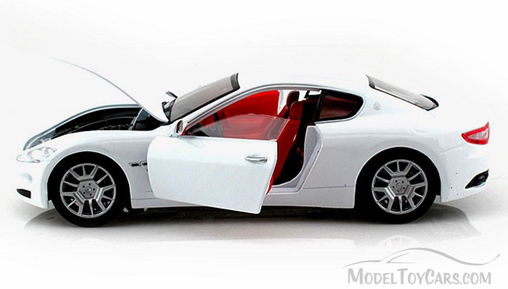 Maserati Gran Turismo, White - Showcasts 73361 - 1/24 Scale