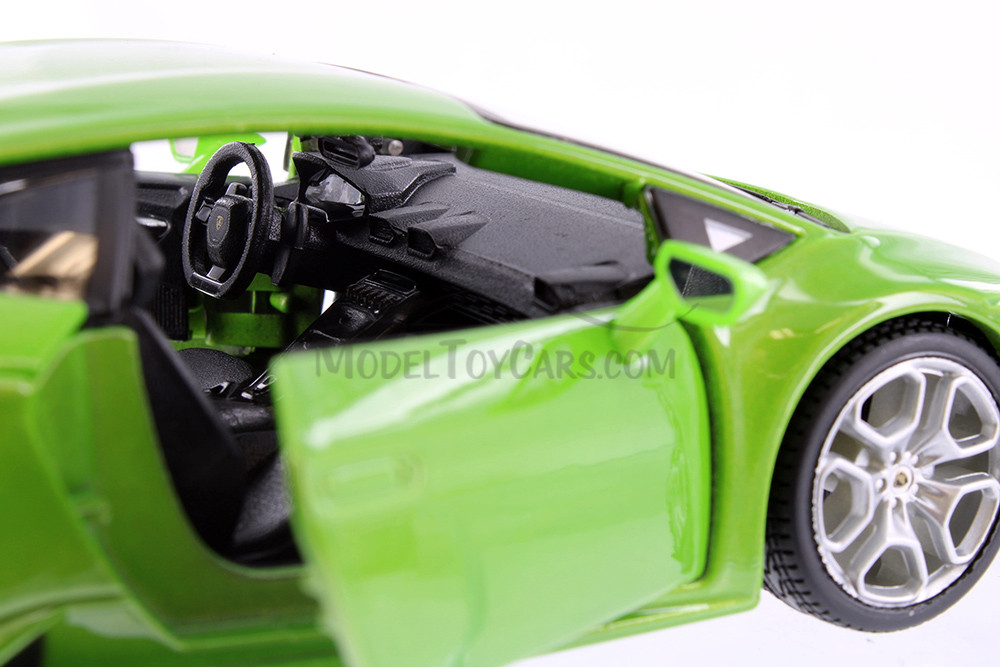 Lamborghini Huracan Hard Top, Green - Showcasts 34509 - 1/24 Scale Diecast Car (New, but NO BOX)