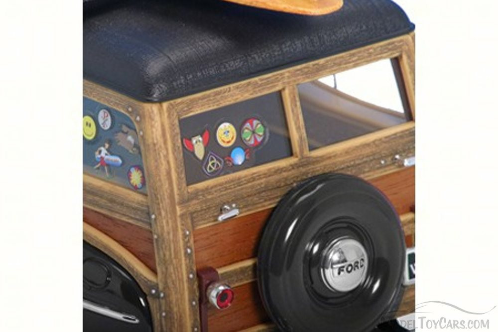 1948年 FORD WOODY 1/18 ビッグサイズ ダイキャストメタル 1948年 FORD WOODY 1/18 ビッグサイズ ダイキャストメタル