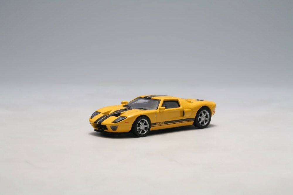 2004 Ford GT, Yellow w/ Stripes - Auto Art 20352 - 1/64 Scale
