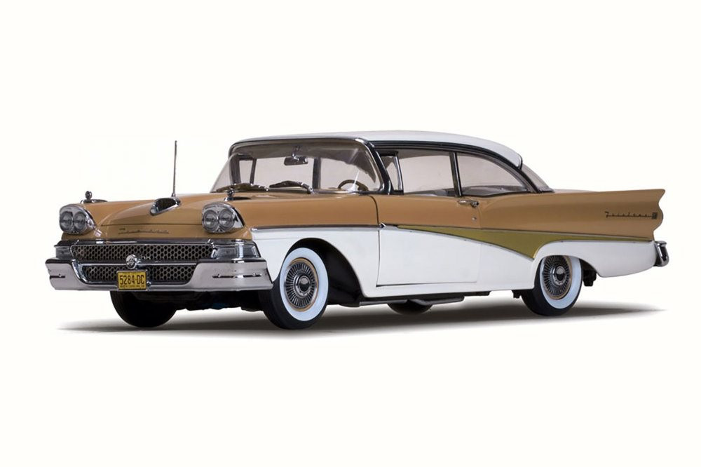 1958 Ford Fairlane 500 Hard Top, White/Palomino Tan - Sun Star 5284 - 1/18 Scale Diecast Model Toy Car