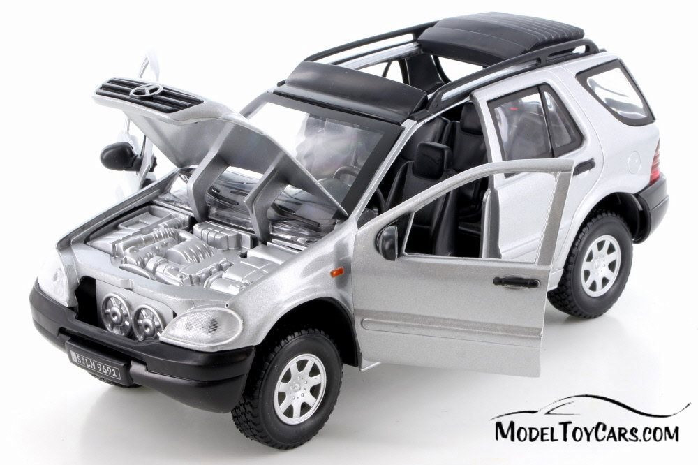 Mercedes-Benz M-Class, Silver - Smart Toys 95121 - 1/24 Scale Diecast Model Toy Car