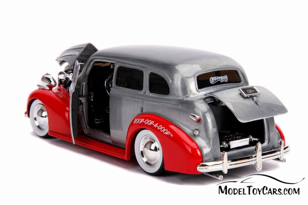 1939 Chevy Master Deluxe Hard Top (Betty Boop) with Diecast