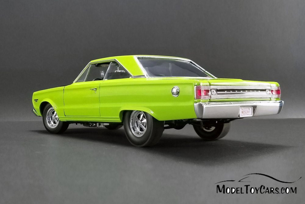1967 Plymouth GTX Hard Top, Limelight Green - Acme 1806703