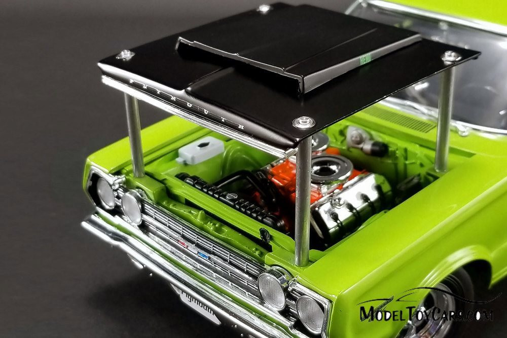 1967 Plymouth GTX Hard Top, Limelight Green - Acme 1806703