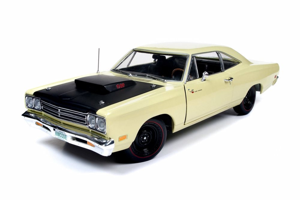 1969 .5 Plymouth Road Runner Hard Top, Sunfire Yellow - Auto World