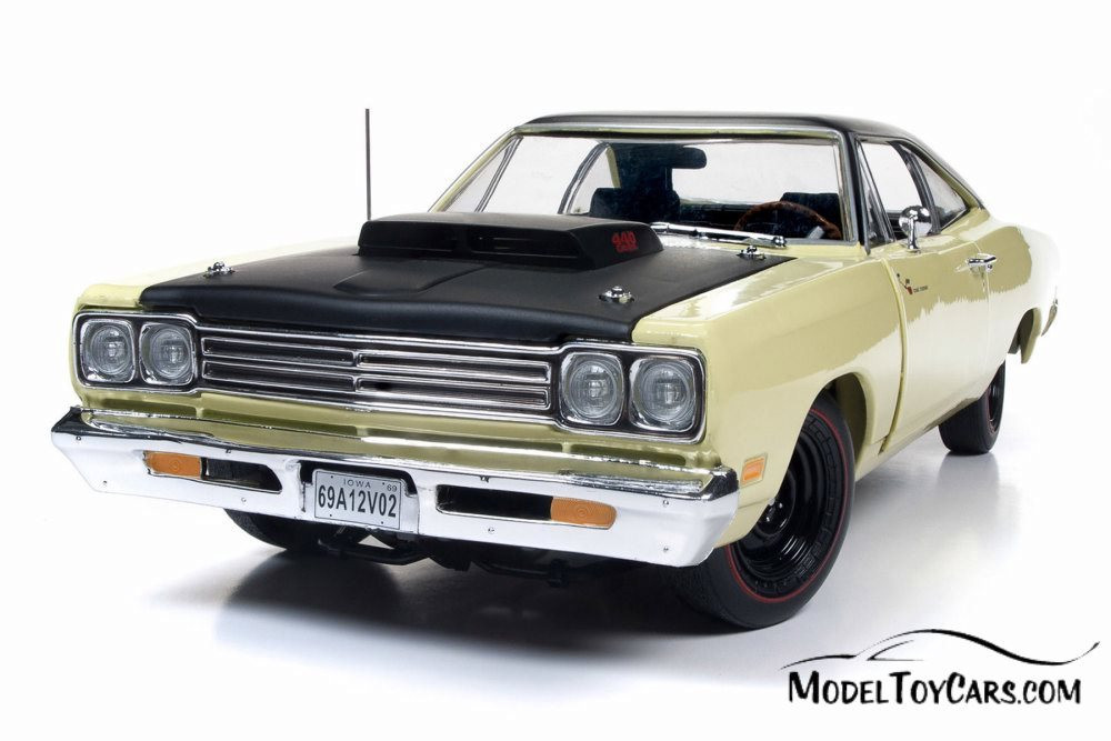 1969 .5 Plymouth Road Runner Hard Top, Sunfire Yellow and Black