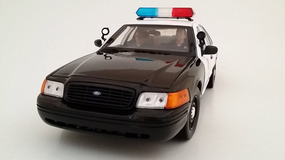 Seated Police, Dark Uniform - American Diorama Figurine 23830 - 1/18 scale