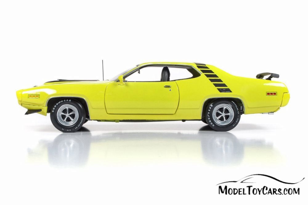 1971 Plymouth Road Runner Hard Top, Yellow - Auto World AMM1158