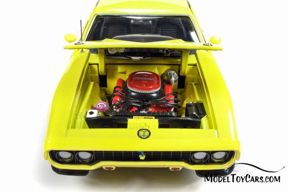 1971 Plymouth Road Runner Hard Top, Yellow - Auto World AMM1158