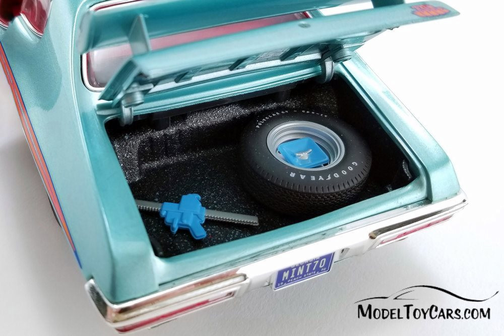 1970 Pontiac GTO Judge Hardtop, Mint Turquoise - Acme A1801213 - 1