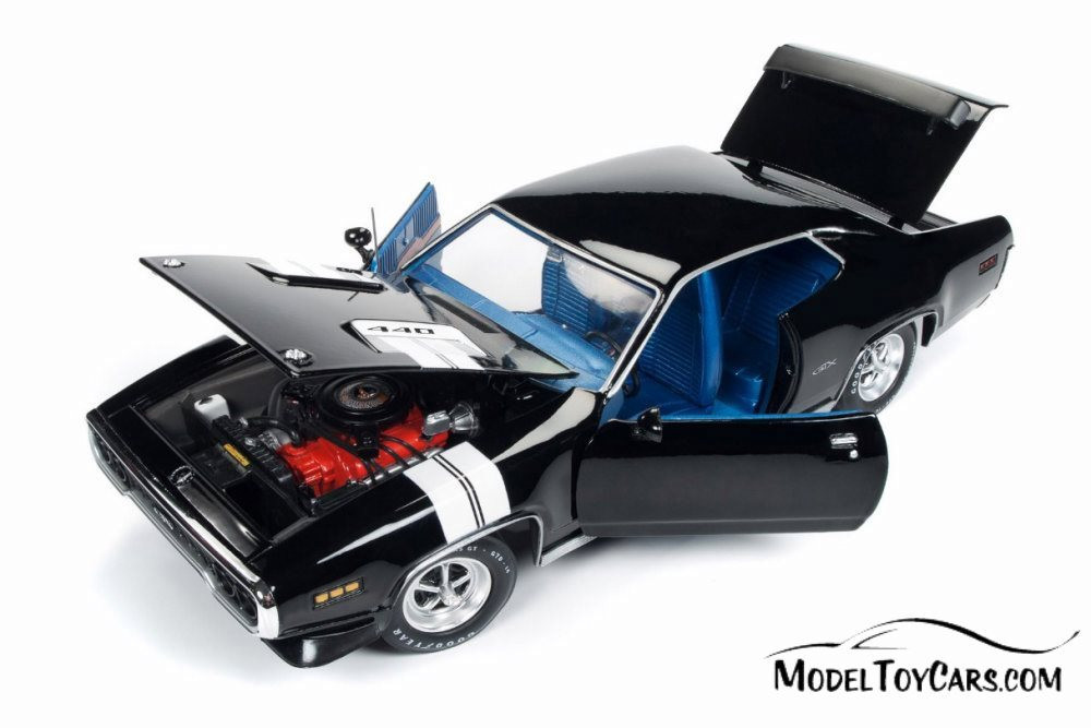1971 Plymouth GTX Hard Top, Black Velvet - Auto World AMM1133 - 1/18 Scale Diecast Model Toy Car