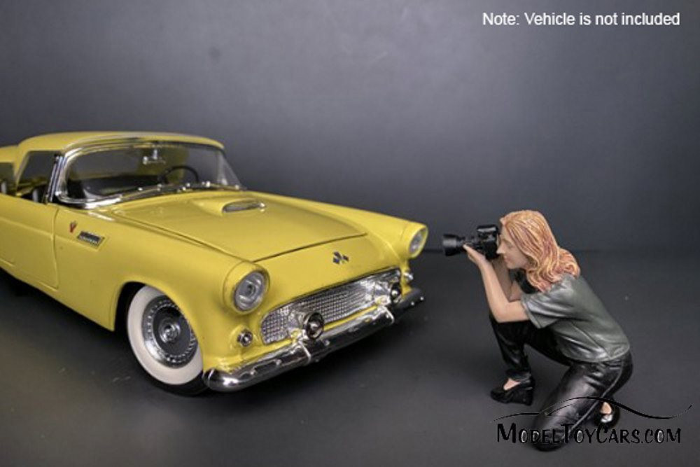 Weekend Car Show Figure III - American Diorama 38311, 1/24 Scale Figurine, Diorama Accessory