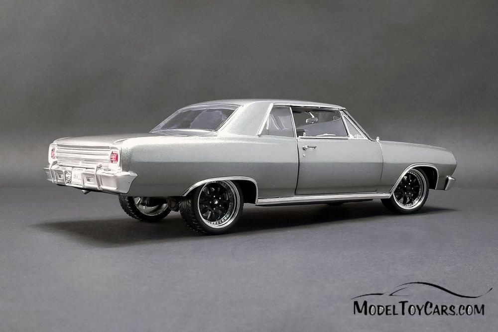 1965 Chevy Chevelle The Anvil Hardtop, Gray - Acme A1805514 - 1/18