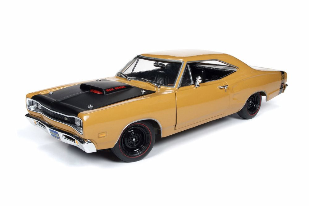 1969 Dodge Coronet Super Bee Hard Top, Butterscotch - Auto World
