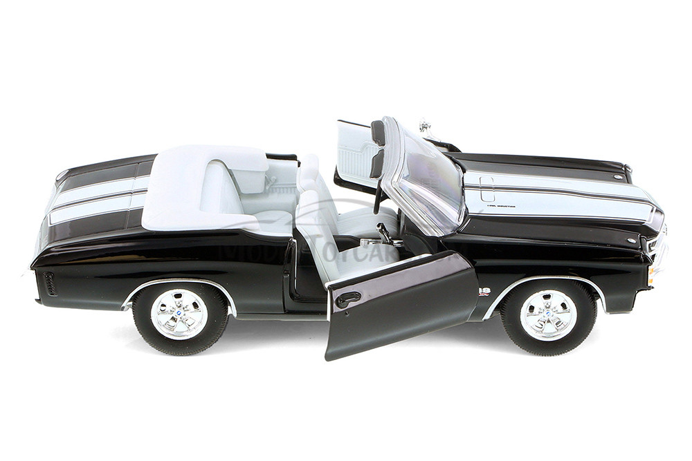 Welly 1971 Chevy Chevelle SS454 Convertible (Four Color Bundle) - 1/24 Scale Diecast Model Cars