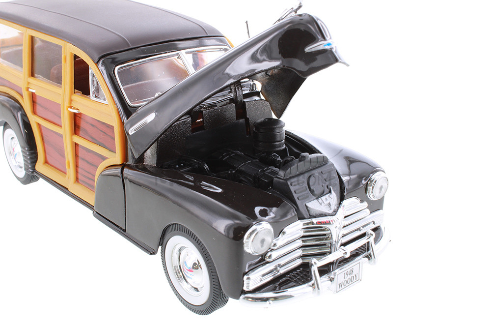 Box of 4 1948 Chevy Fleetmaster (ASSTD) Showcasts® - 1/24 Scale