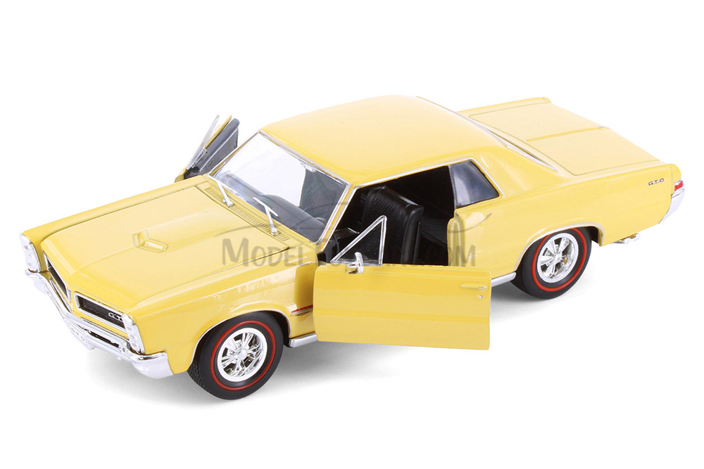 Box of 4 1965 Pontiac GTO (ASSTD) Showcasts® - 1/24 Scale Diecast Model Cars
