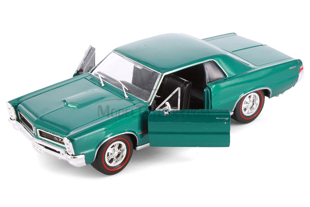 Box of 4 1965 Pontiac GTO (ASSTD) Showcasts® - 1/24 Scale Diecast Model Cars