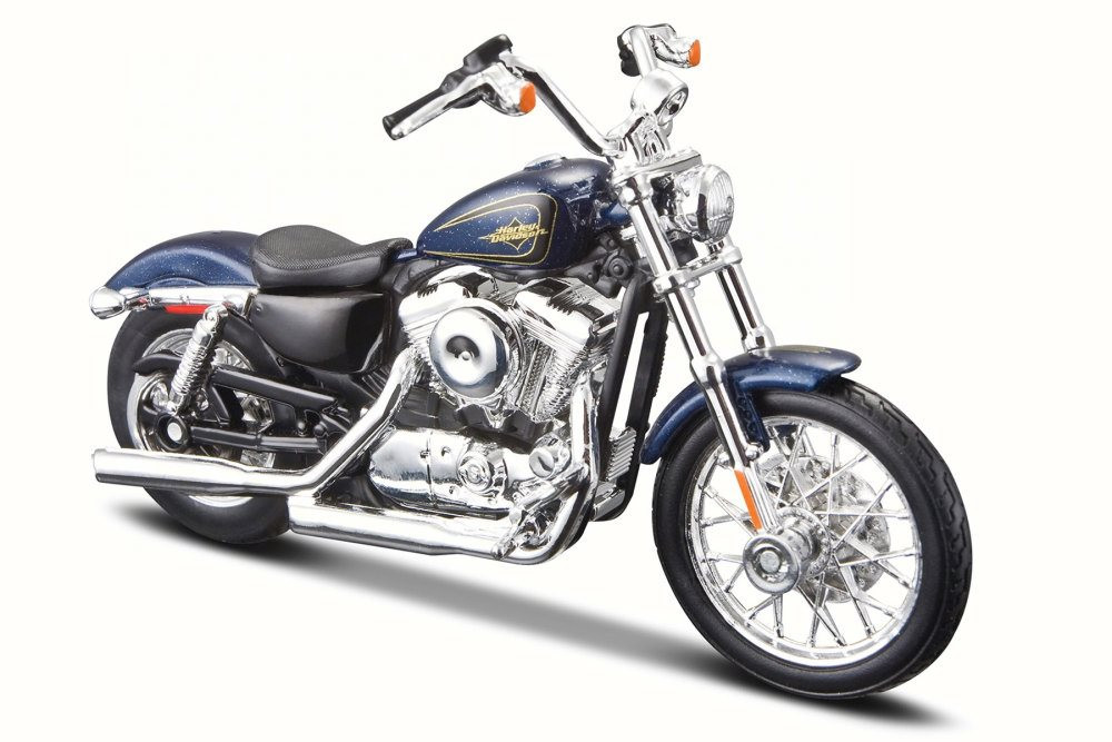 2012 Harley-Davidson XL1200V Seventy-Two, Blue - Maisto 31360-34 - 1/18 Scale Diecast Motorcycle