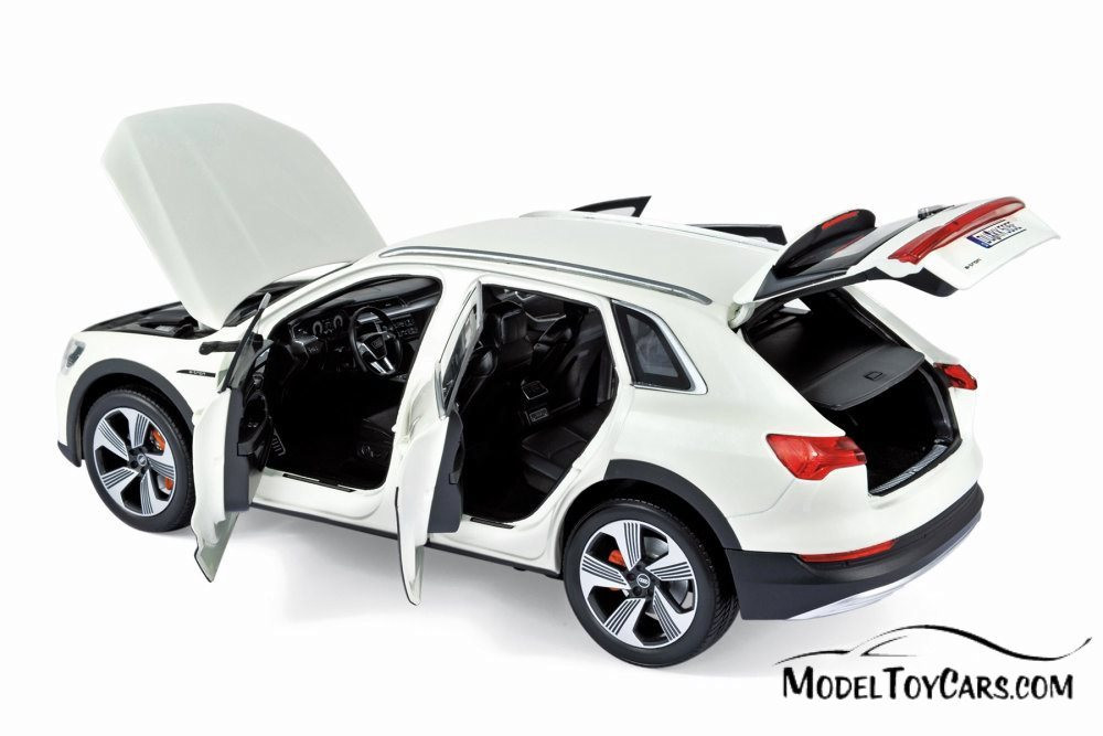 2019 Audi E-Tron Hardtop, White Metallic - Norev 188310 - 1/18