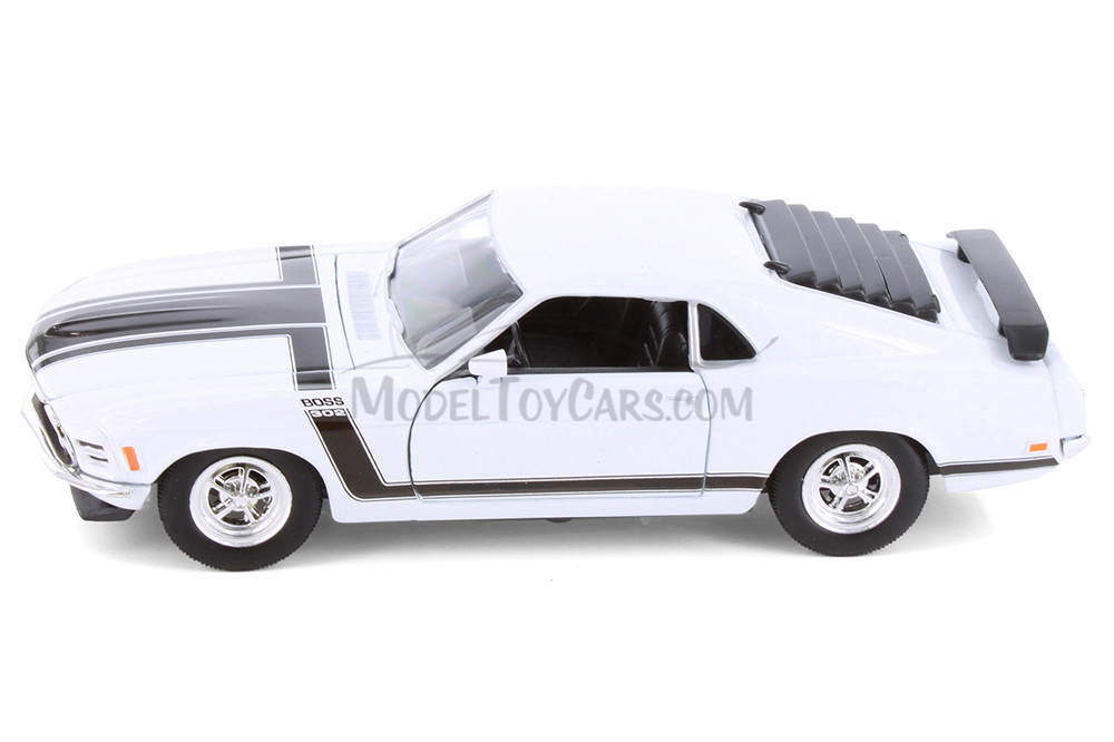 1970 Ford Mustang, White - Welly 22088 - 1/24 Scale Diecast Model Toy Car (Brand New, but NOT IN BOX)