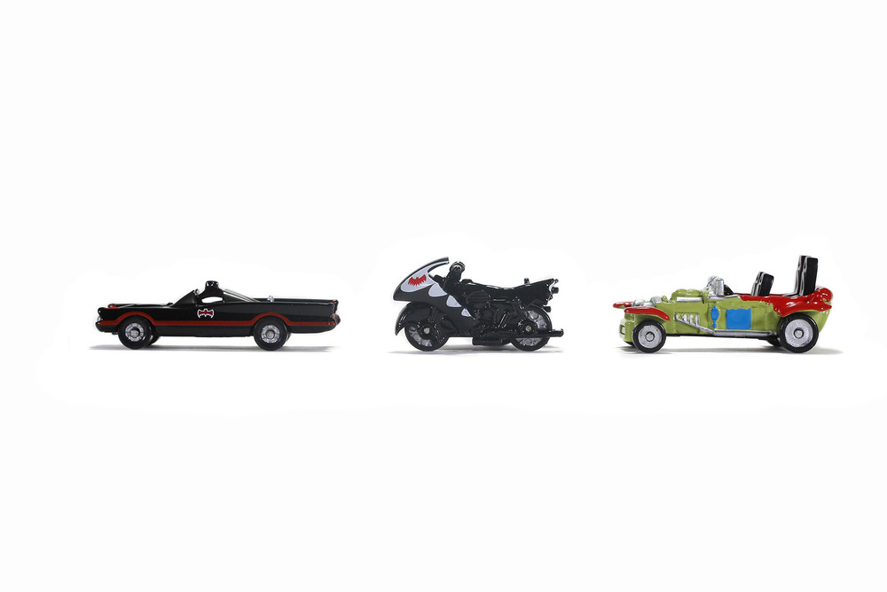 Classic TV Series Batmobile Assortment, Batman - Jada Toys 31988 - 1/65 scale Diecast Model Toy Car