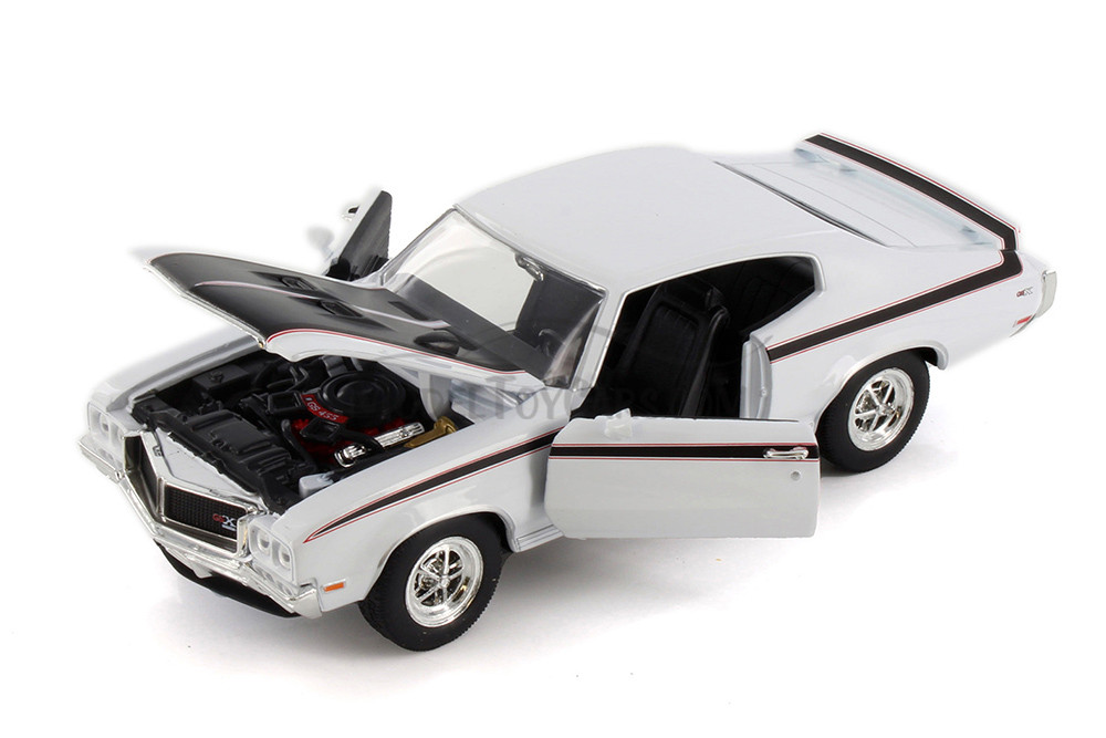 1970 Buick GSX, White - Welly 22433 - 1/24 scale Diecast Model Toy Car (Brand New, but NOT IN BOX)