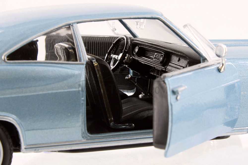 1965 Chevy Impala SS 396, Light Blue - Welly 22417WLBU/24 - 1/24 Scale Diecast Model Toy Car