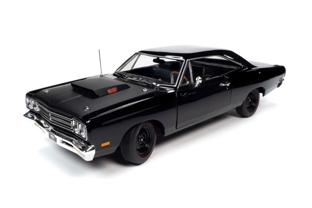 MCACN 1969 .5 Plymouth Road Runner Hardtop, Black Velvet - Auto