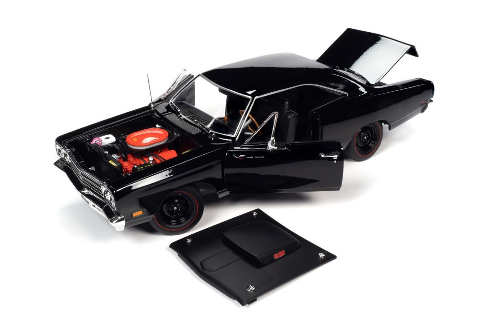 MCACN 1969 .5 Plymouth Road Runner Hardtop, Black Velvet - Auto