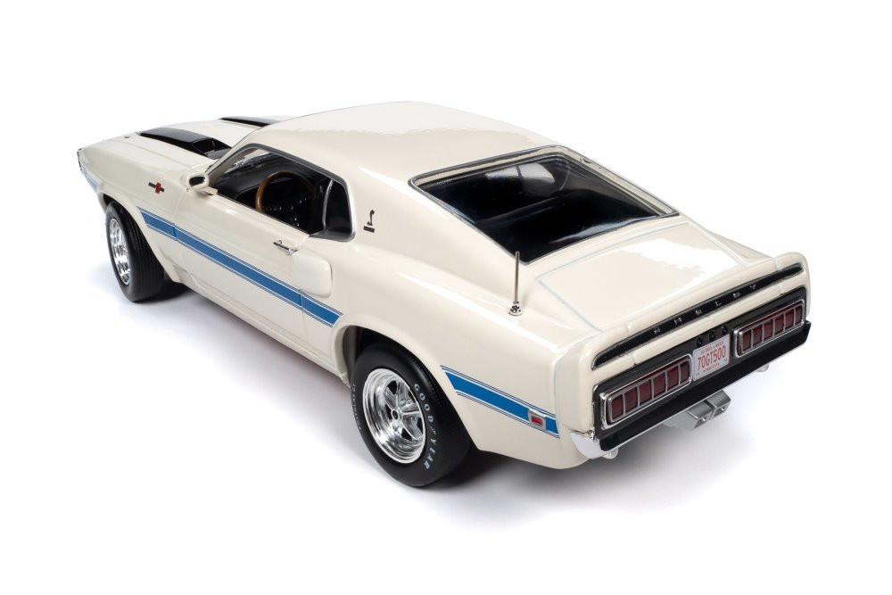 1970 Shelby GT-500 Class of '70 50th Anniversary, Wimbledon White - Auto World AMM1229 - 1/18 scale Diecast Model Toy Car