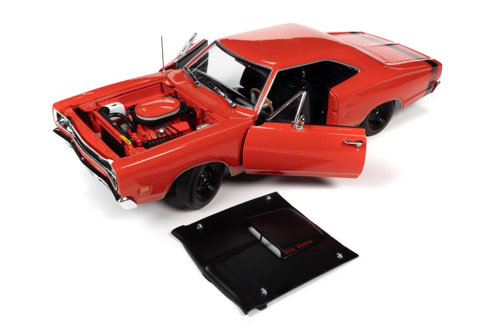 (MCACN) 1969.5 Dodge Super Bee Hardtop, R4 Red - Auto World AMM1231 - 1/18 scale Diecast Model Toy Car
