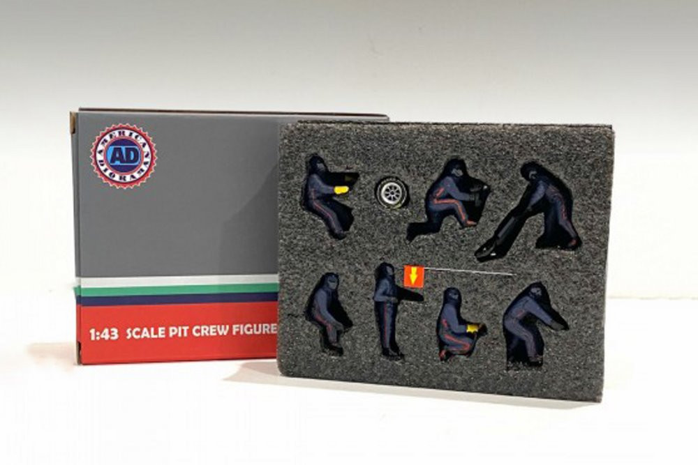 Formula One F1 Pit Crew, Blue - American Diorama 38384 - 1/43 scale Figurines - Diorama Accessory
