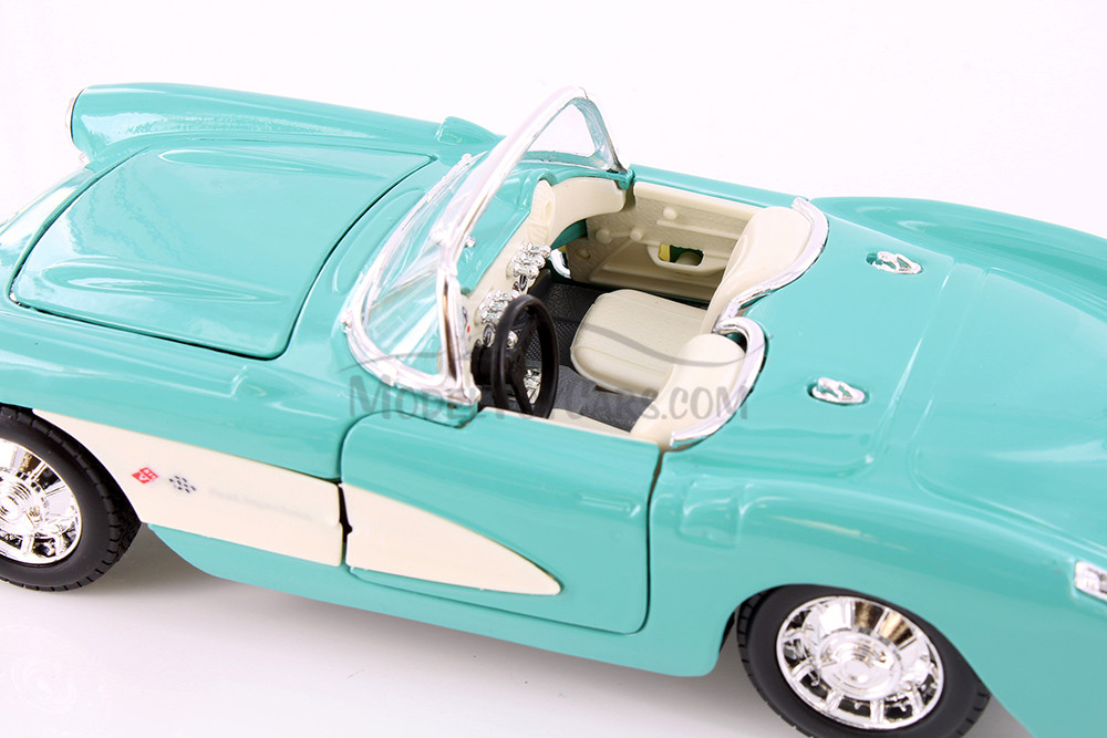 1957 Chevy Corvette Convertible, Turquoise - Maisto Special Edition 31275 - 1/24 Scale Diecast Car