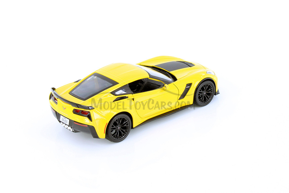 2015 Chevy Corvette Z06, Yellow - Maisto 31133 - 1/24 Scale Diecast Model Toy Car