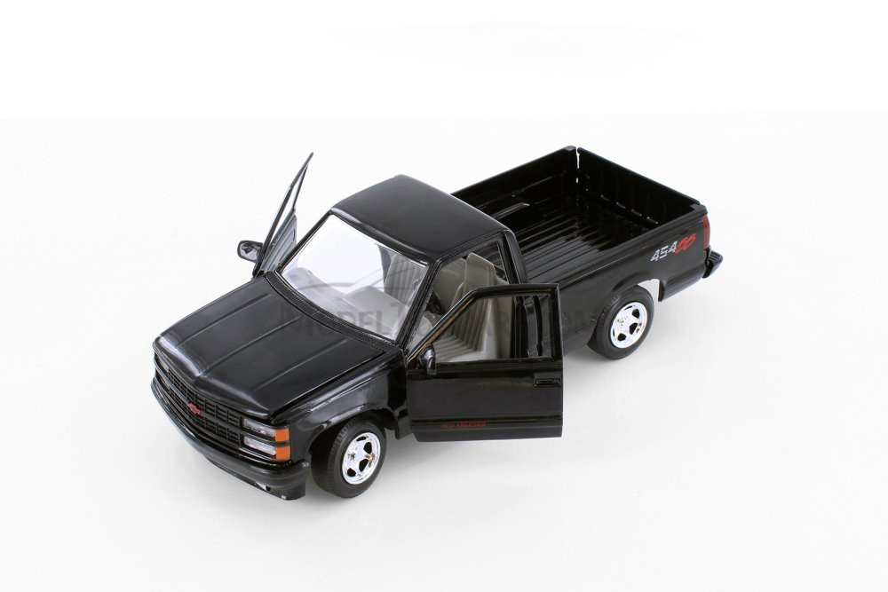 モーターマックス TL 1/24 '92 C-1500 454SS BLACK 1992 Chevrolet C1500 454SS Black with Red Interior 1:24
