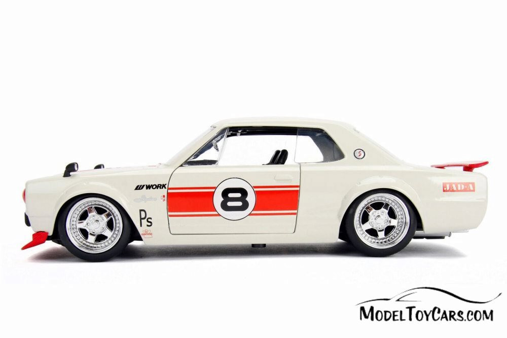1971 Nissan Skyline GT-R Hard Top, White with red - Jada 30002WA1 - 1/24 scale Diecast Model Toy Car