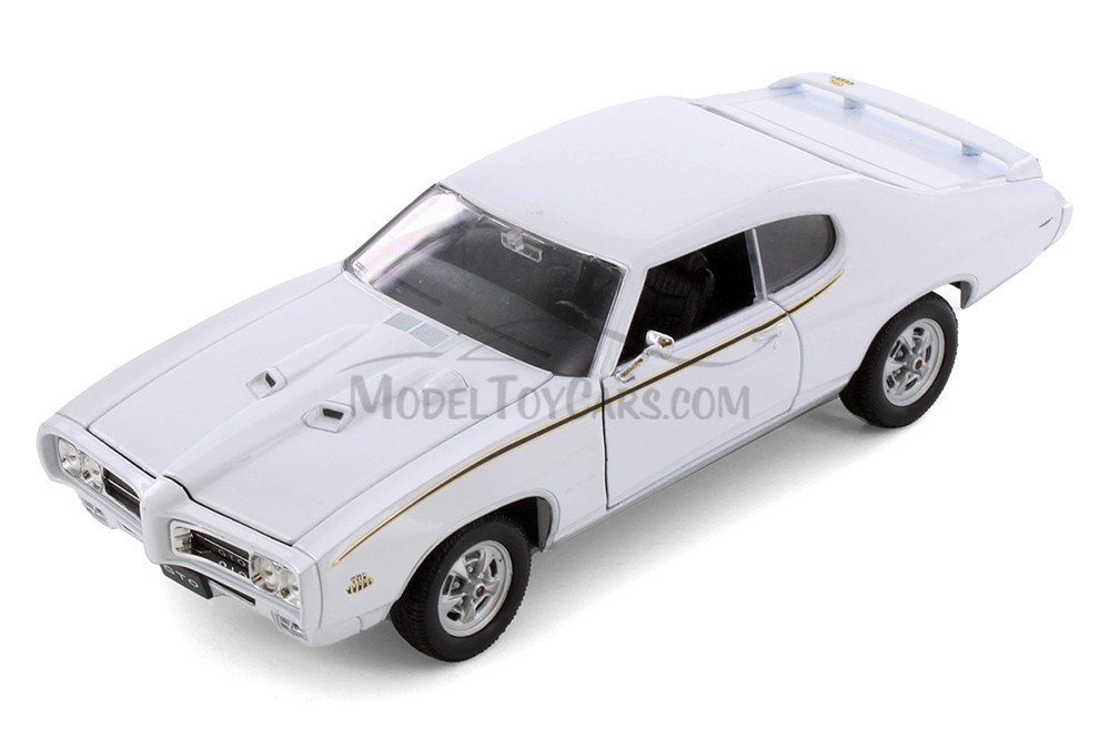Box of 4 1969 Pontiac GTO (ASSTD) Showcasts® - 1/24 Scale Diecast Model Cars