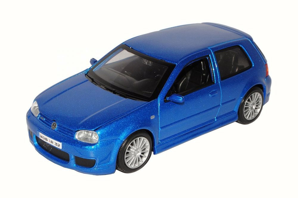 Volkswagen Golf R32, Metallic Blue - Maisto 31290BU - 1/24 Scale