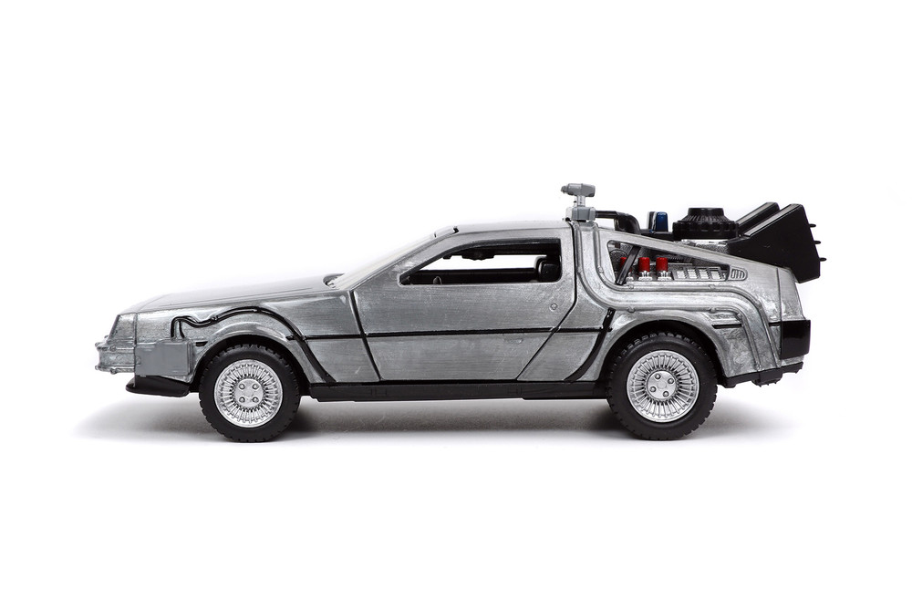 DeLorean DMC Time Machine, Back to the Future I - Jada Toys 32185 - 1/32 scale Diecast Model Toy Car