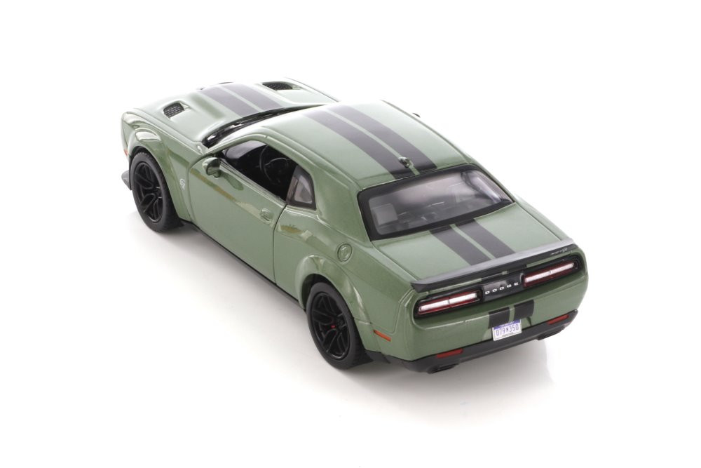 2018 Dodge Challenger SRT Hellcat Widebody, Green - Motor Max 74350D - 1/24 scale Diecast Model Toy Car