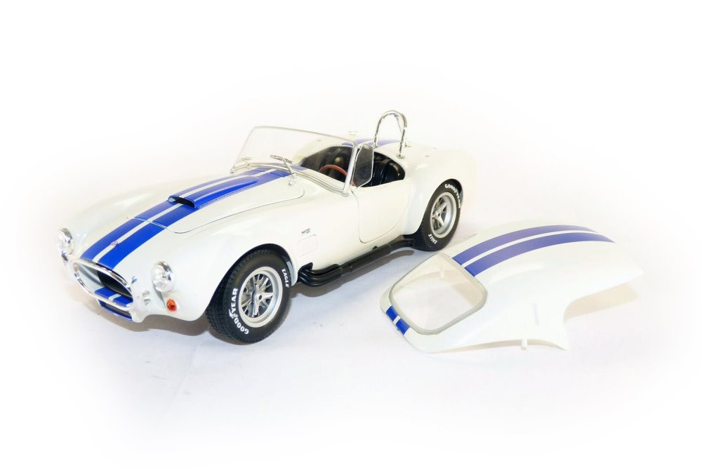 1965 Shelby Cobra 427 S/C Convertible, Wimbledon White - Solido