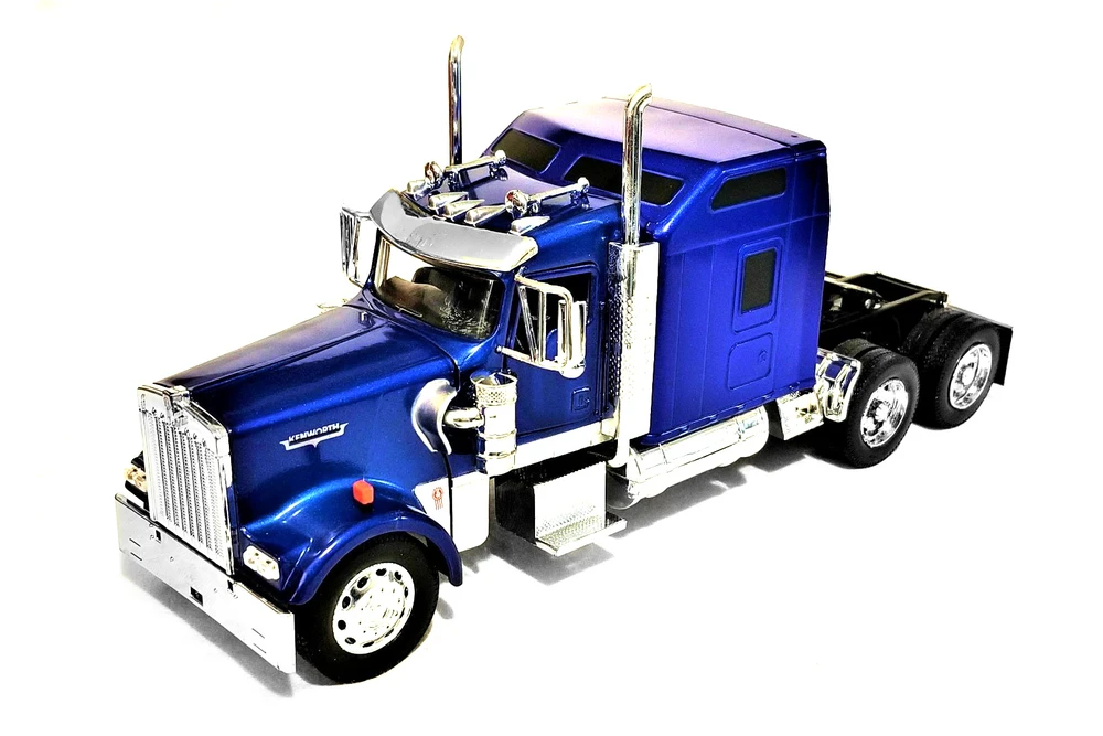 Kenworth W900 Construction Lowboy, Blue - New Ray 15303B - 1/43 scale Model Replica