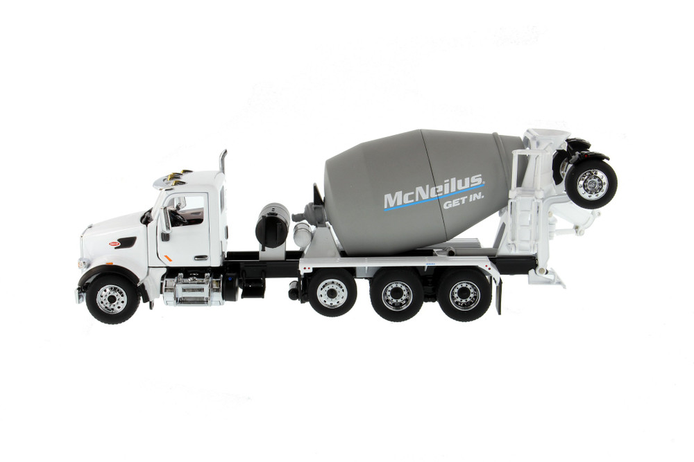 Peterbilt 567 SFFA McNeilus Bridgemaster Concrete Mixer 71074 - 1/50 scale  Diecast Model Toy Car