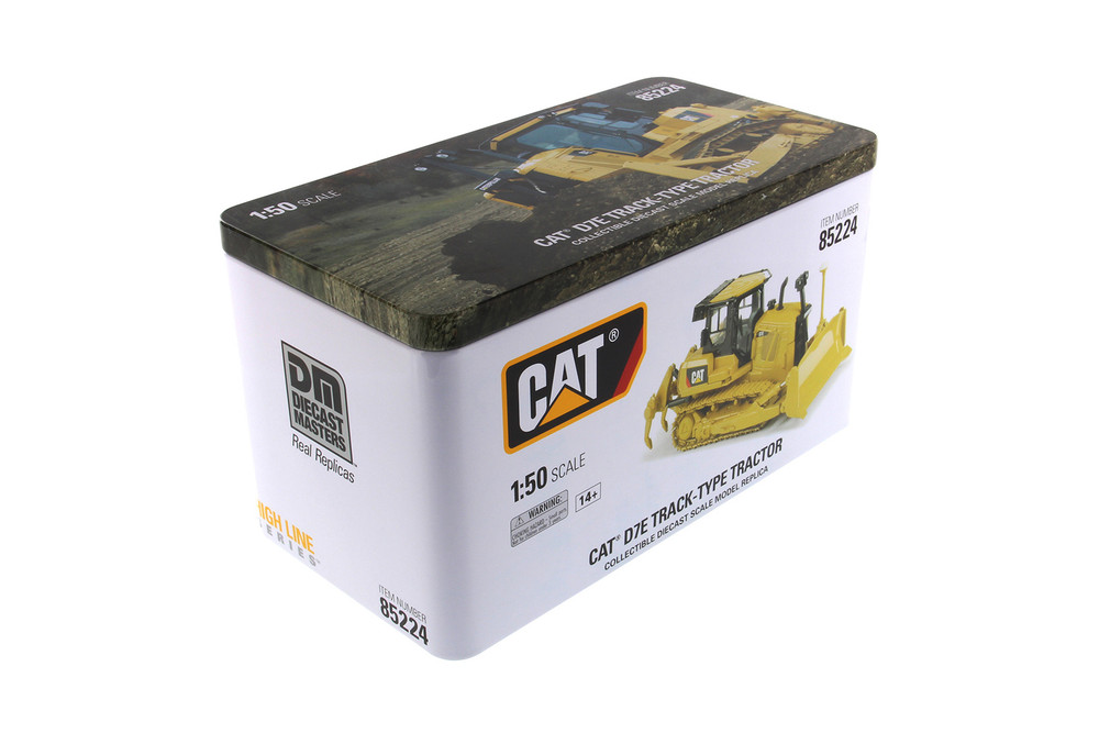 Caterpillar D7E Track-Type Tractor with Operator, Yellow - Diecast Masters 85224C - 1/50 scale Diecast Model Vehicle